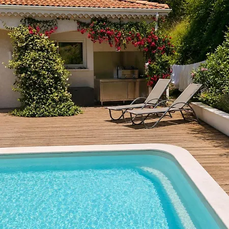 Cocon Du Vercors-piscine Et Vue Panoramique Homestay